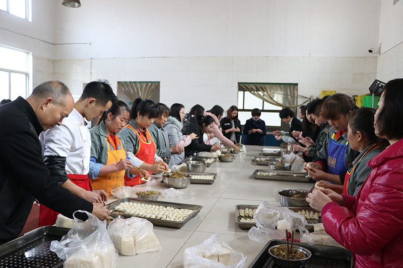 冬至餃子碗，陽晨人心暖